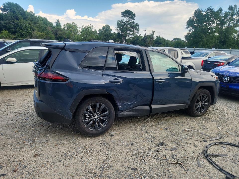 2026 TOYOTA RAV4 XLE PREMIUM — Фото 3 из 12