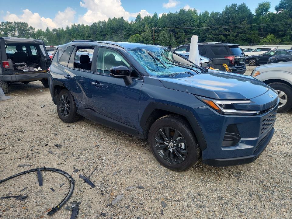 2026 TOYOTA RAV4 XLE PREMIUM — Фото 4 из 12