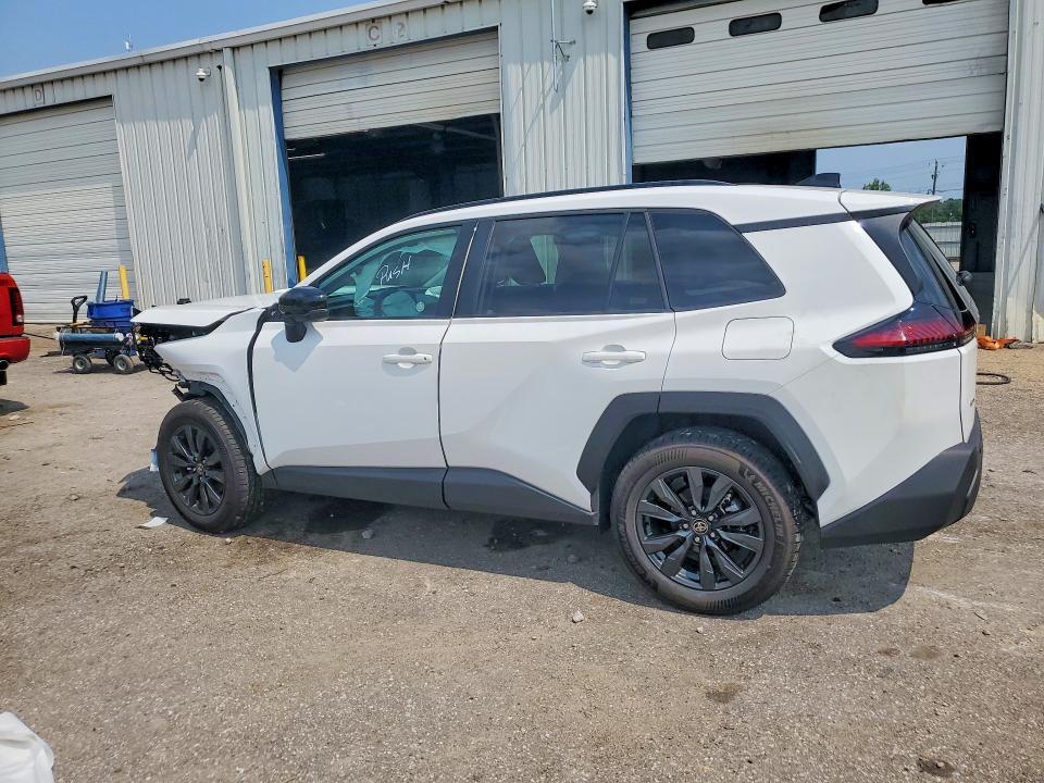 2026 TOYOTA RAV4 XLE PREMIUM — Фото 2 из 12