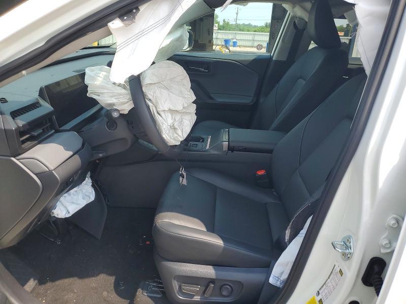 2026 TOYOTA RAV4 XLE PREMIUM — Фото 7 из 12