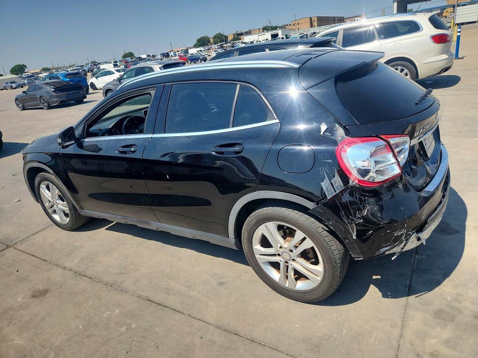2017 MERCEDES-BENZ GLA 250 — Фото 2 из 13