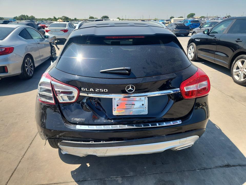 2017 MERCEDES-BENZ GLA 250 — Фото 6 из 13