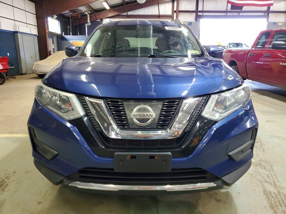 2017 NISSAN ROGUE SV — Фото 5 из 13