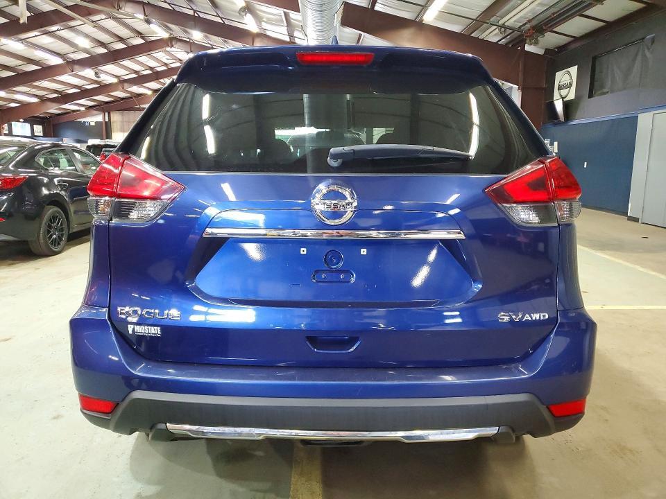 2017 NISSAN ROGUE SV — Фото 6 из 13