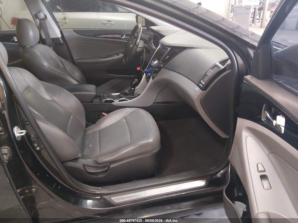 5NPEC4AC0BH133540 2011 HYUNDAI SONATA photo no. 5