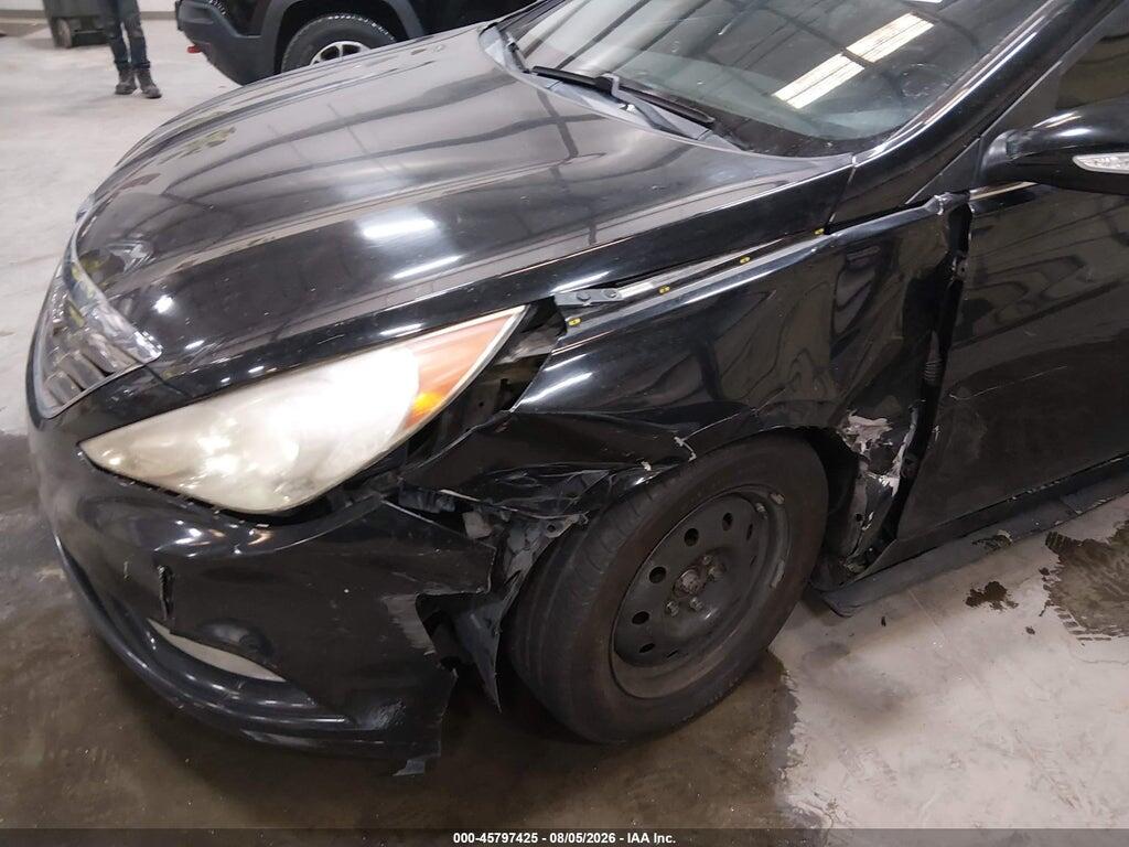 5NPEC4AC0BH133540 2011 HYUNDAI SONATA photo no. 6