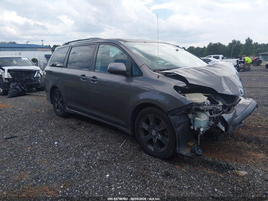 5TDXK3DC7BS100658 2011 TOYOTA SIENNA photo no. 1