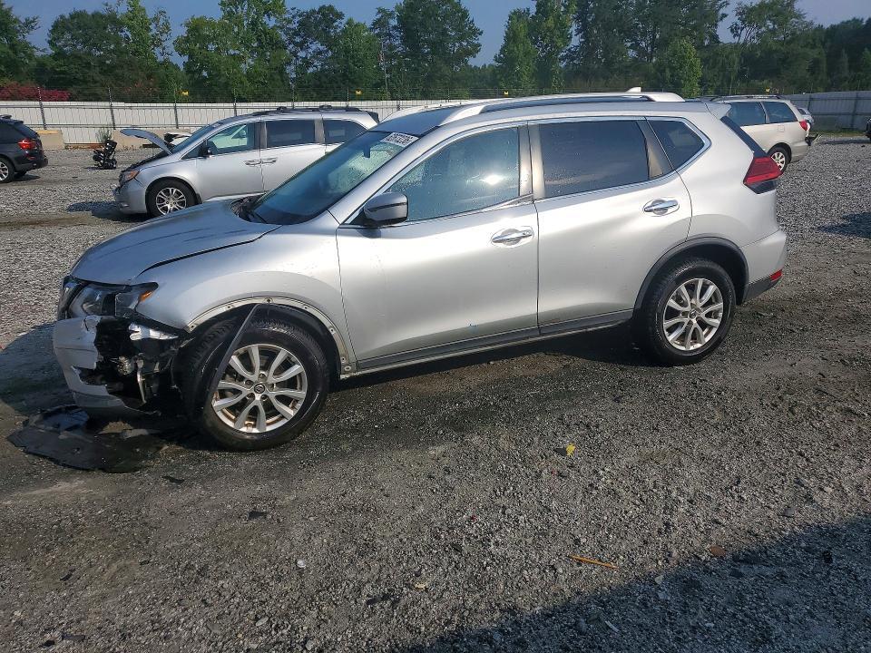 2017 NISSAN ROGUE SV