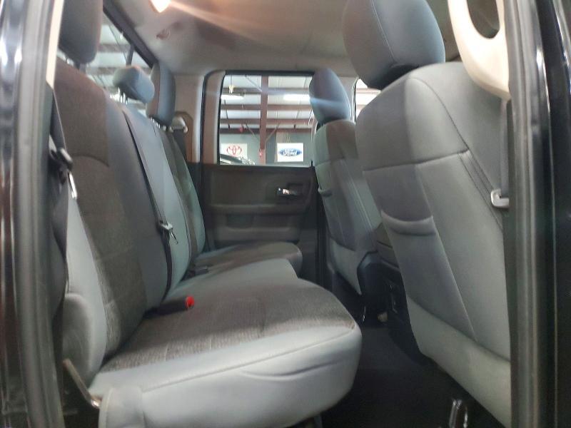 2017 RAM 1500 SLT — Фото 10 из 12