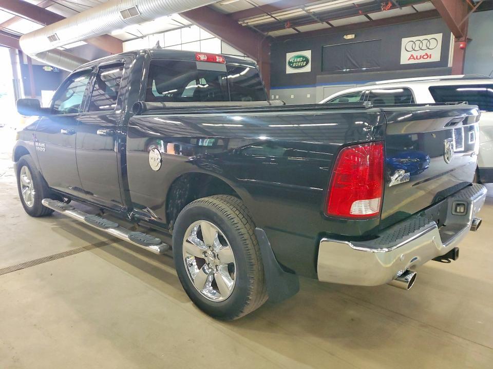 2017 RAM 1500 SLT — Фото 2 из 12