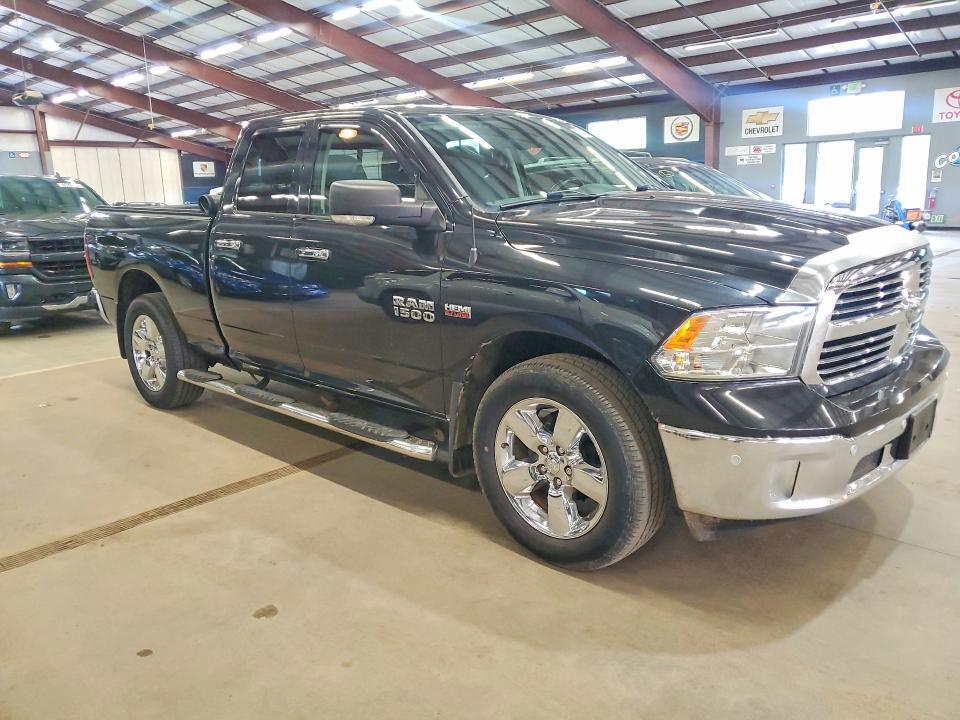 2017 RAM 1500 SLT — Фото 4 из 12