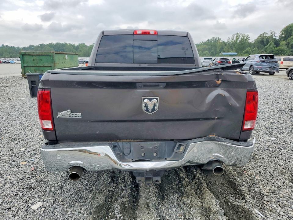 2017 RAM 1500 SLT — Фото 6 из 12