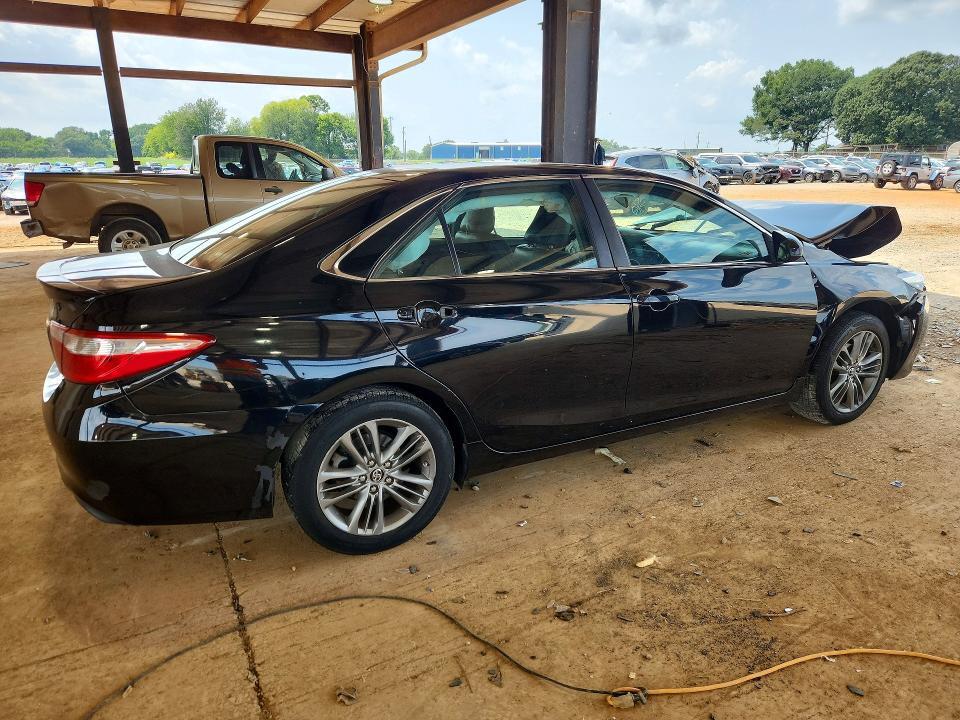 4T1BF1FK3HU687125 2017 TOYOTA CAMRY photo no. 3