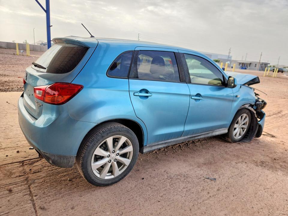 2014 MITSUBISHI OUTLANDER SPORT ES — Фото 3 из 13
