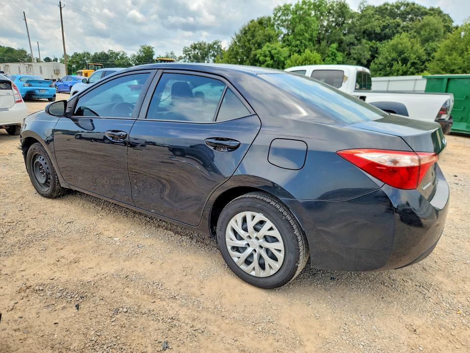2017 TOYOTA COROLLA LE — Фото 2 из 12