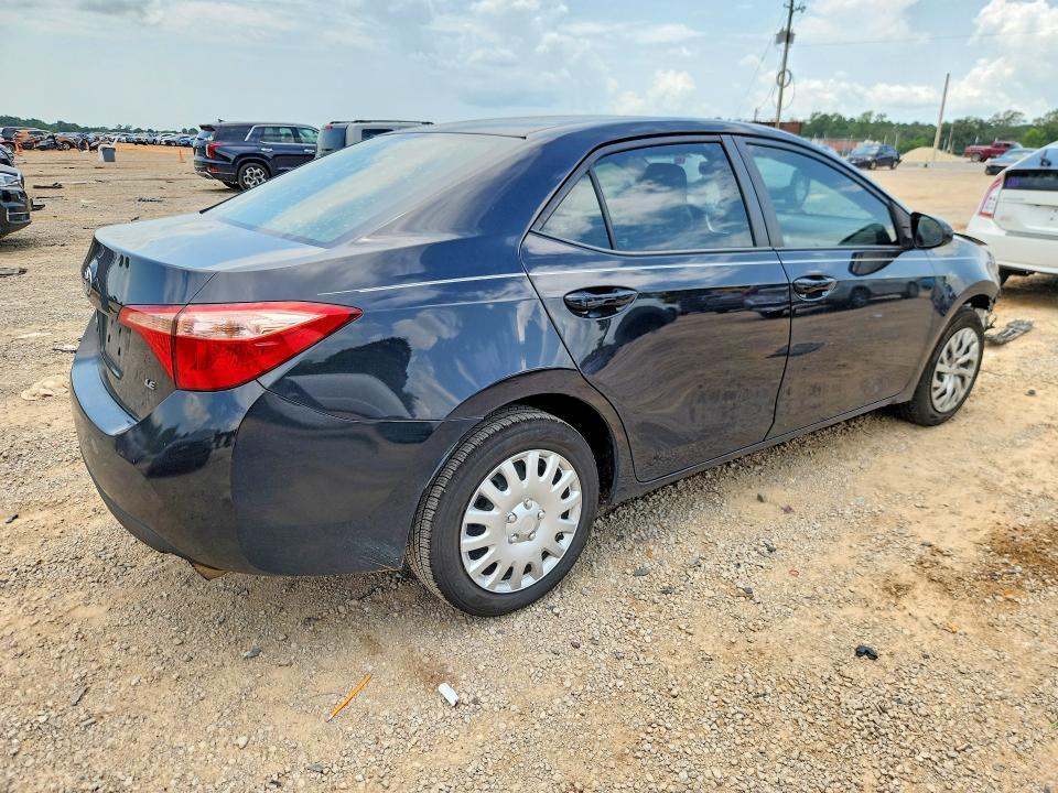 2017 TOYOTA COROLLA LE — Фото 3 из 12