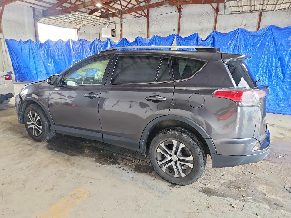 2017 TOYOTA RAV4 LE — Фото 2 из 13