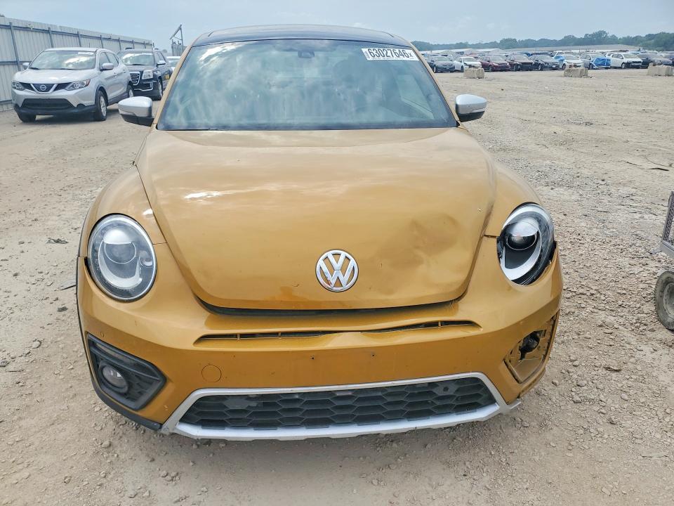 2017 VOLKSWAGEN BEETLE DUNE — Фото 5 из 12