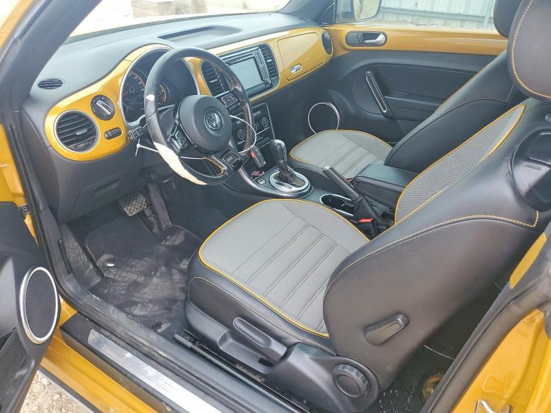 2017 VOLKSWAGEN BEETLE DUNE — Фото 8 из 12