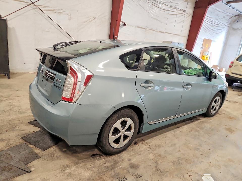 2014 TOYOTA PRIUS TWO — Фото 3 из 13