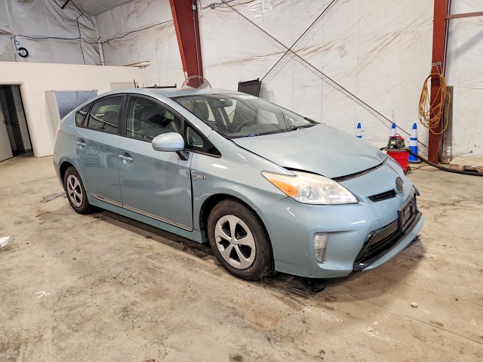 2014 TOYOTA PRIUS TWO — Фото 4 из 13