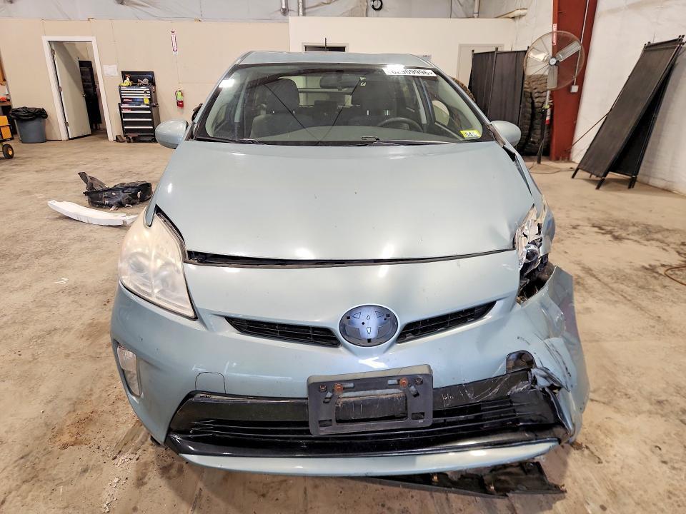 2014 TOYOTA PRIUS TWO — Фото 5 из 13