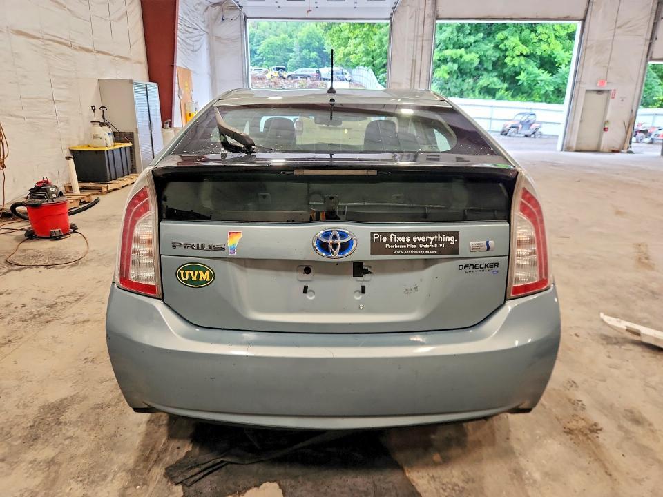 2014 TOYOTA PRIUS TWO — Фото 6 из 13