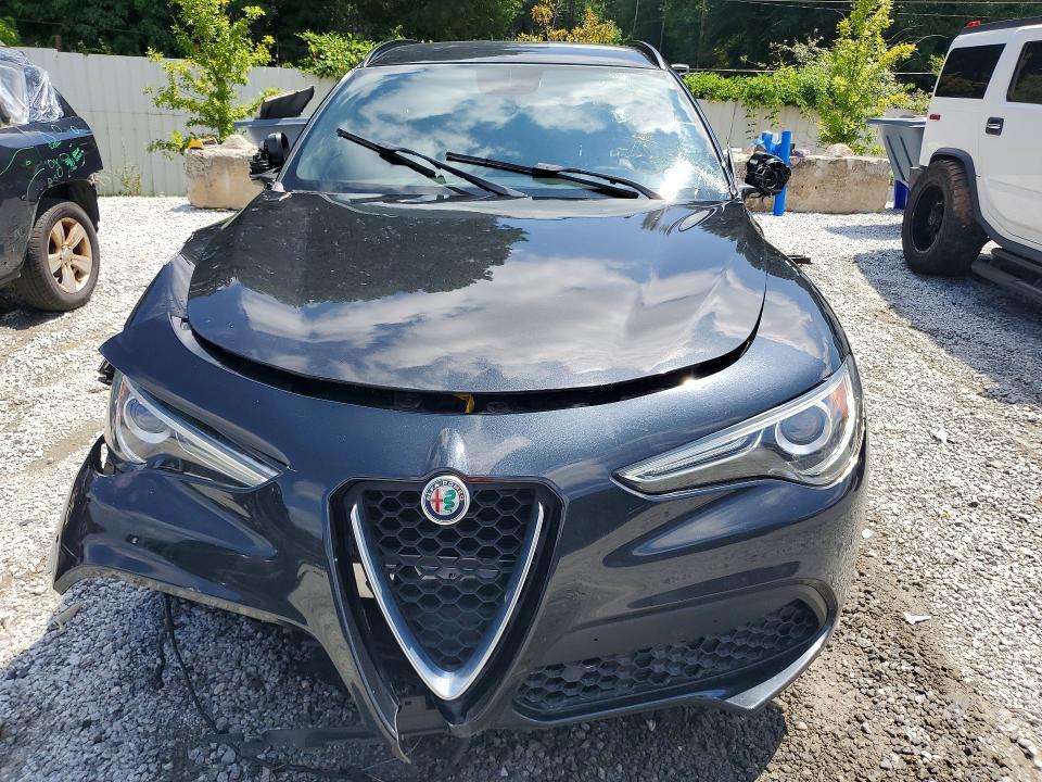 2018 ALFA ROMEO STELVIO TI SPORT — Фото 5 из 13