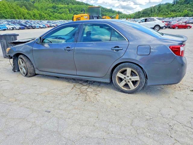 4T1BF1FK5EU346563 2014 TOYOTA CAMRY photo no. 2