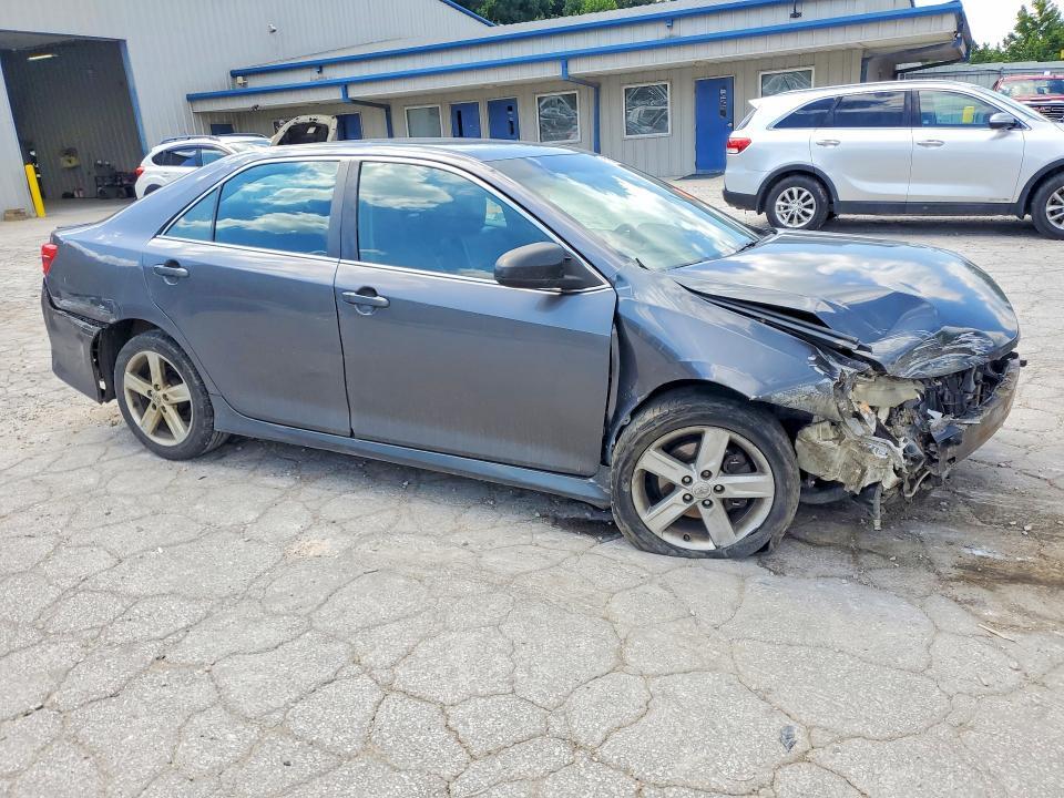 4T1BF1FK5EU346563 2014 TOYOTA CAMRY photo no. 4