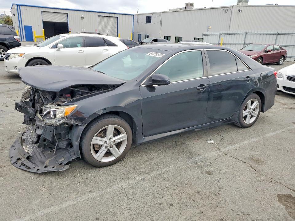 4T1BF1FKXEU829370 2014 TOYOTA CAMRY photo no. 1