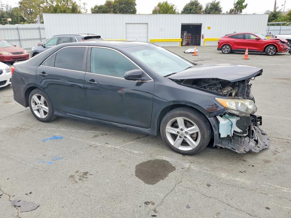 4T1BF1FKXEU829370 2014 TOYOTA CAMRY photo no. 4