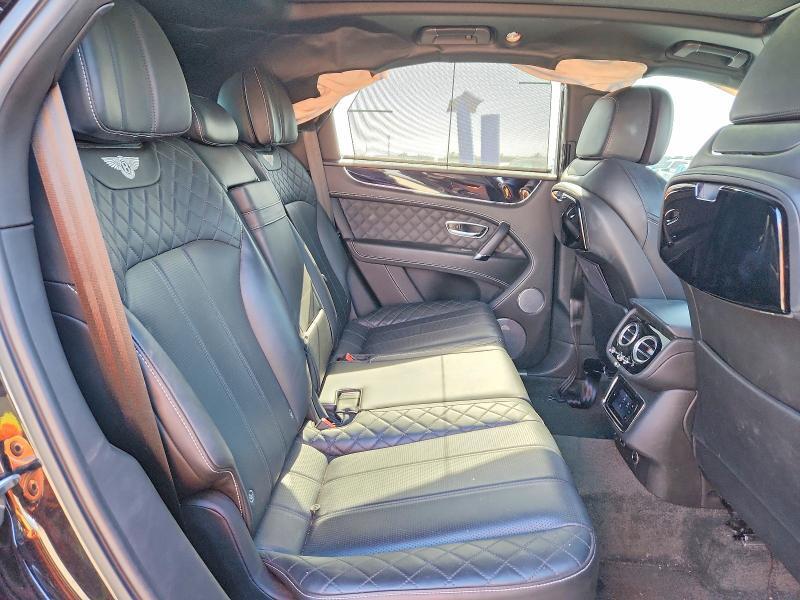 SJAAC2ZV5JC017982 2018 BENTLEY BENTAYGA photo no. 11