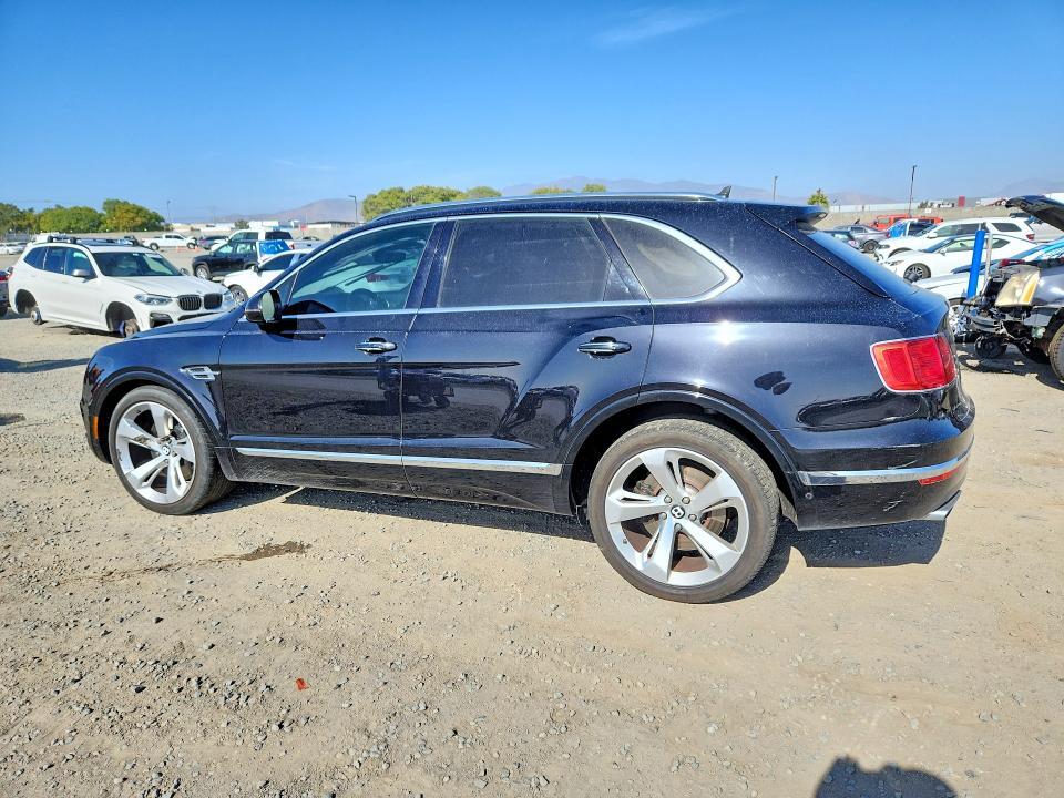 SJAAC2ZV5JC017982 2018 BENTLEY BENTAYGA photo no. 2