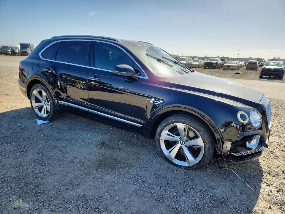 SJAAC2ZV5JC017982 2018 BENTLEY BENTAYGA photo no. 4