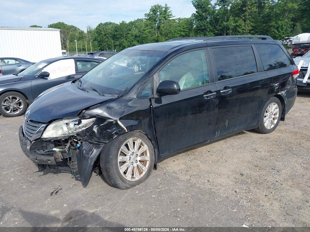 5TDDK3DC4BS014064 2011 TOYOTA SIENNA photo no. 2