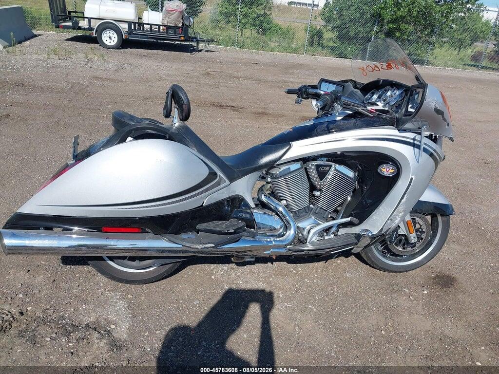 5VPSW36N4B3000257 2011 VICTORY MOTORCYCLES VISION photo no. 12