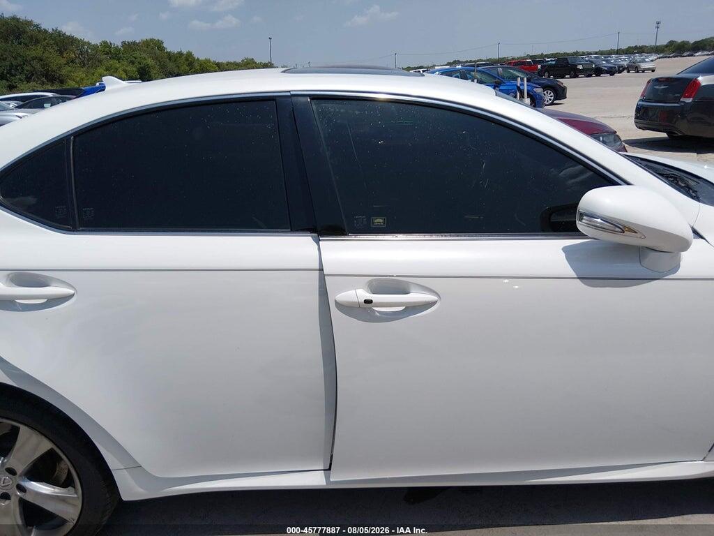 JTHBF5C22B5144574 2011 LEXUS IS 250 photo no. 12