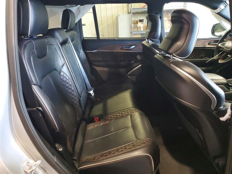 2022 JEEP JEEP — Фото 10 из 12
