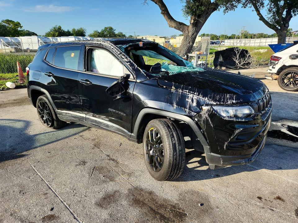 2022 JEEP COMPASS LATITUDE — Фото 4 из 13