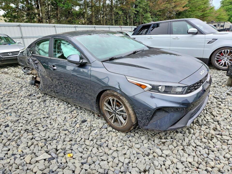 2022 KIA FORTE LXS — Фото 4 из 12