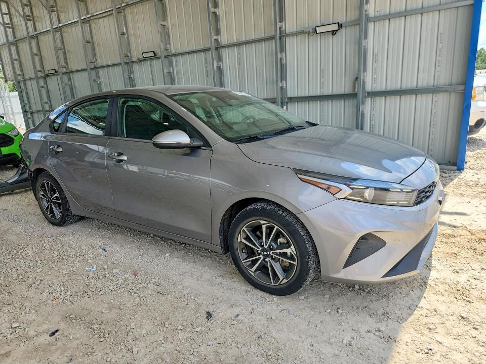 2022 KIA FORTE LXS — Фото 4 из 13
