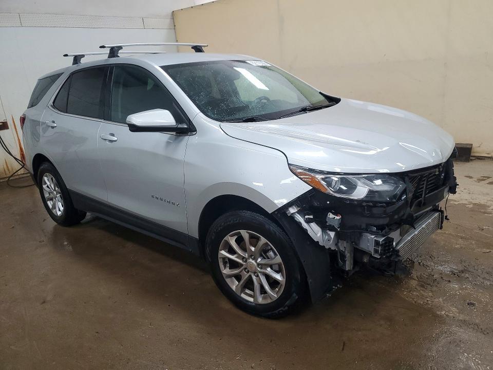 2GNAXJEV0J6245651 2018 CHEVROLET EQUINOX photo no. 4