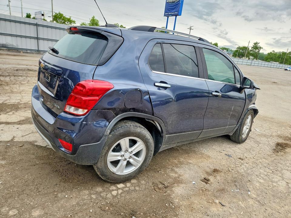 2018 CHEVROLET TRAX 1LT — Фото 3 из 13