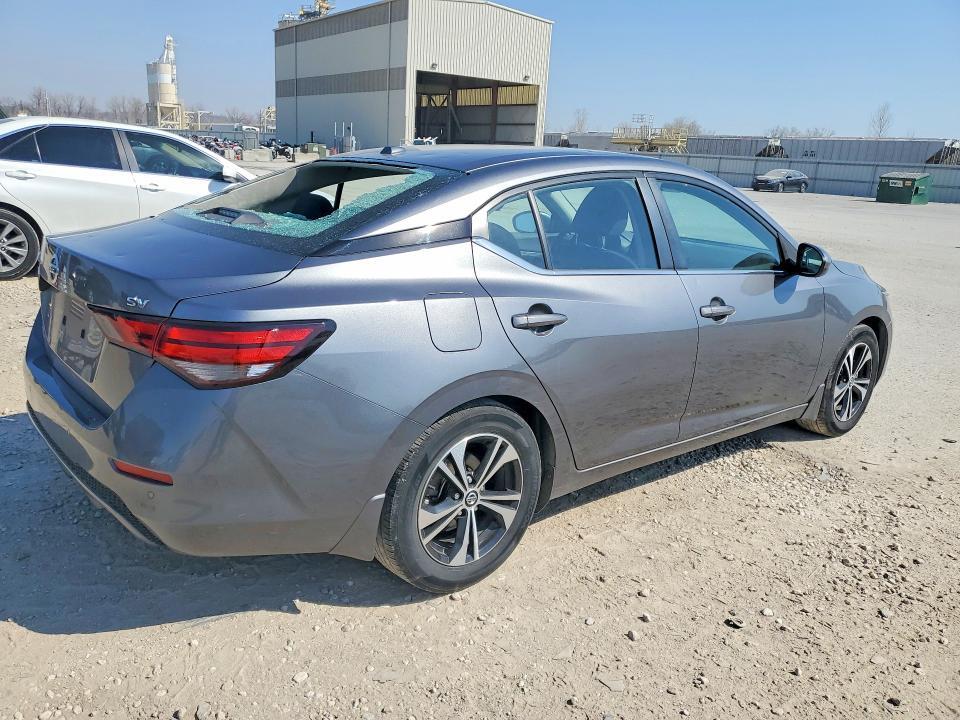2022 NISSAN SENTRA SV — Фото 3 из 12