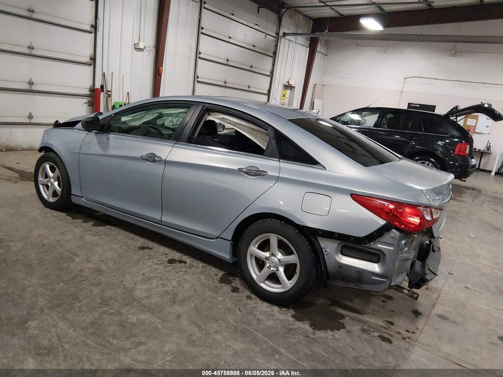 5NPEC4AC0BH179014 2011 HYUNDAI SONATA photo no. 3
