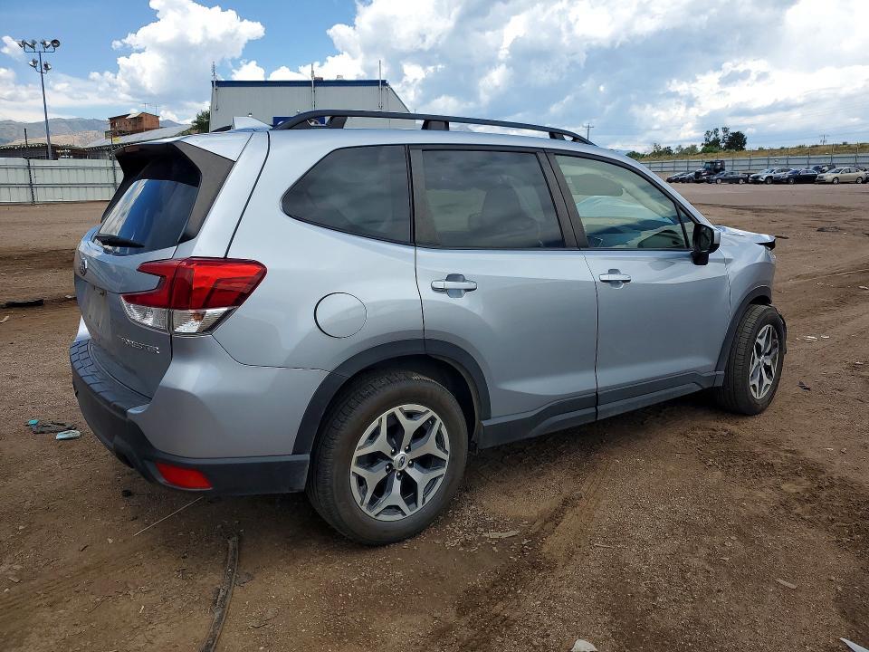 2022 SUBARU FORESTER PREMIUM — Фото 3 из 14