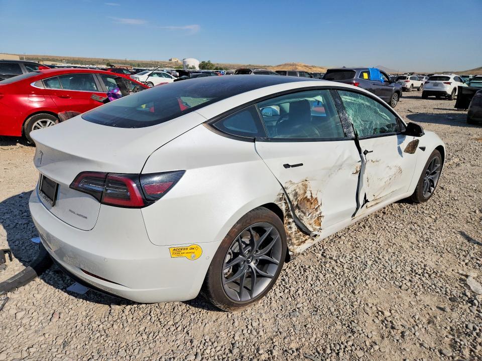 5YJ3E1EB8NF142815 2022 TESLA MODEL 3 photo no. 3