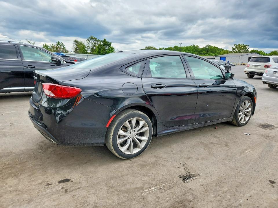 2015 CHRYSLER 200 S — Фото 3 из 12