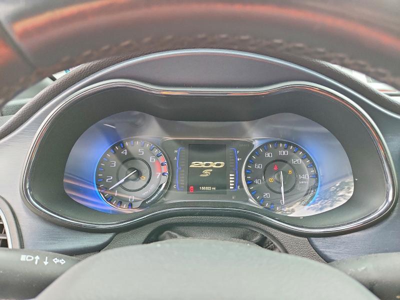 2015 CHRYSLER 200 S — Фото 9 из 12